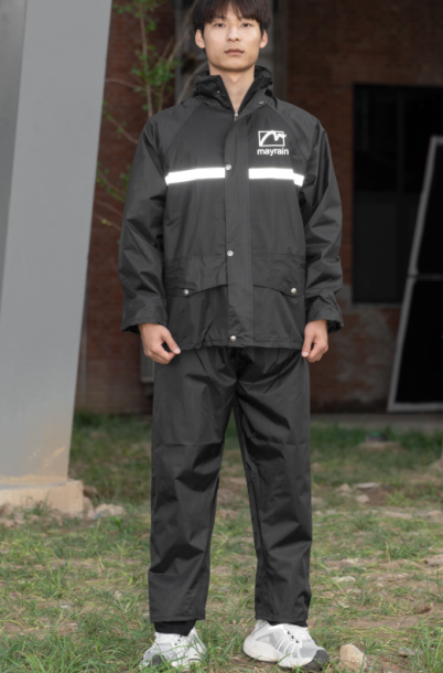 Best Fabrics for a Men Raincoat Long