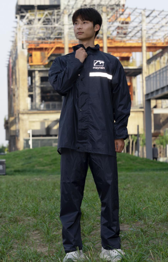 Stay Dry and Stylish in a Cool Mens Raincoat