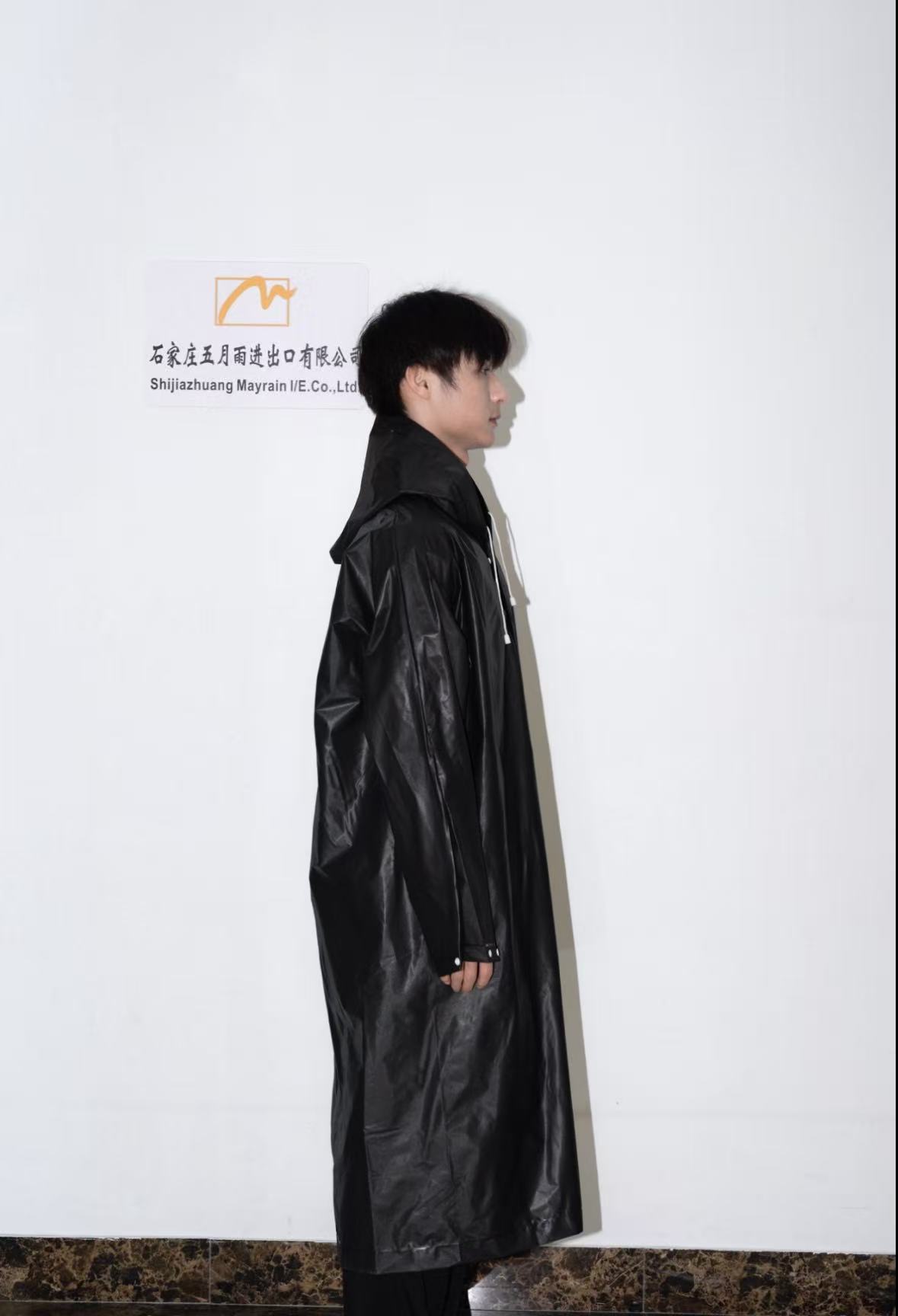 Army Raincoat For Men: Simple Gear For Real Weather