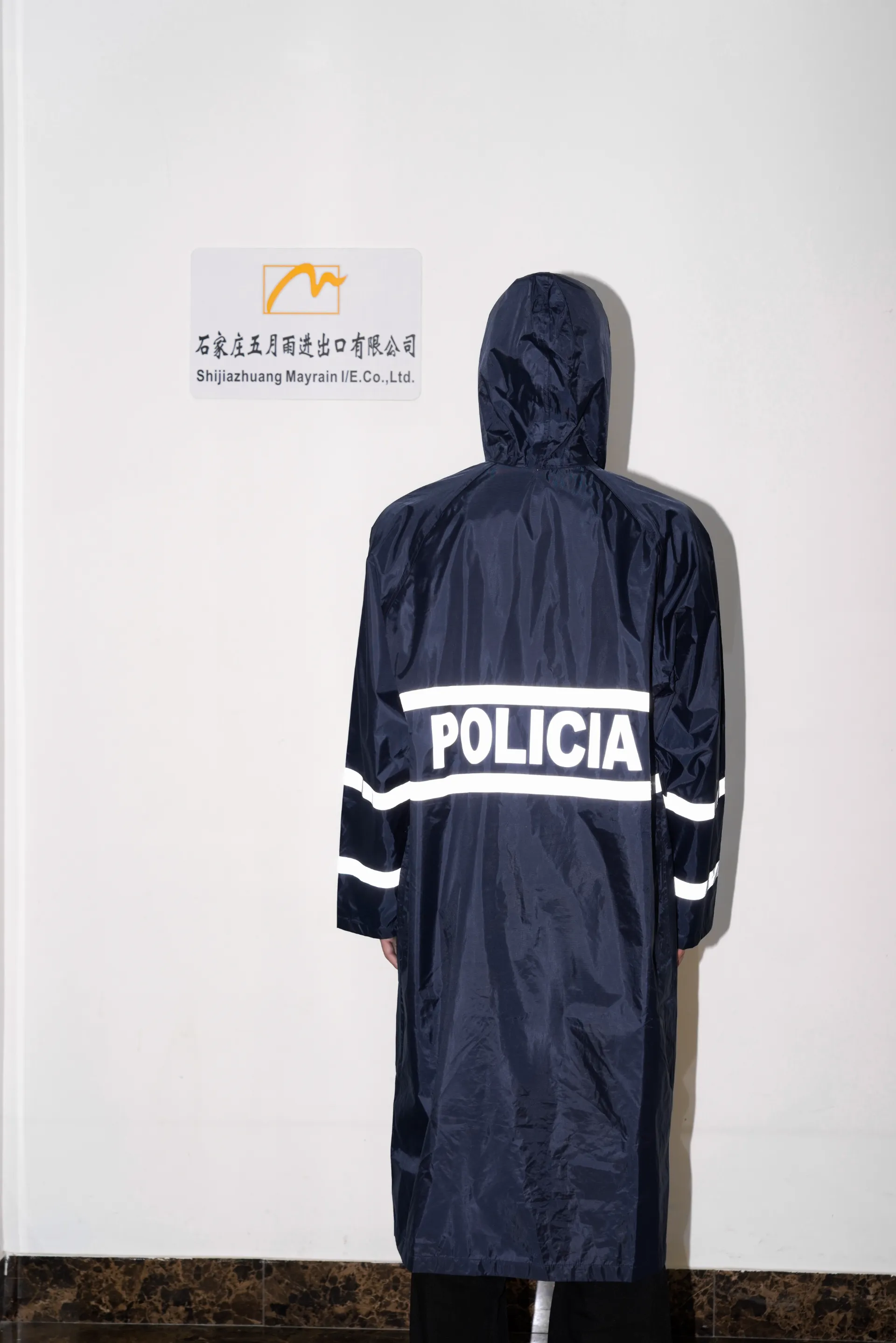 Men’s Rain Jackets: Stylish and Functional Outerwear for All Weather