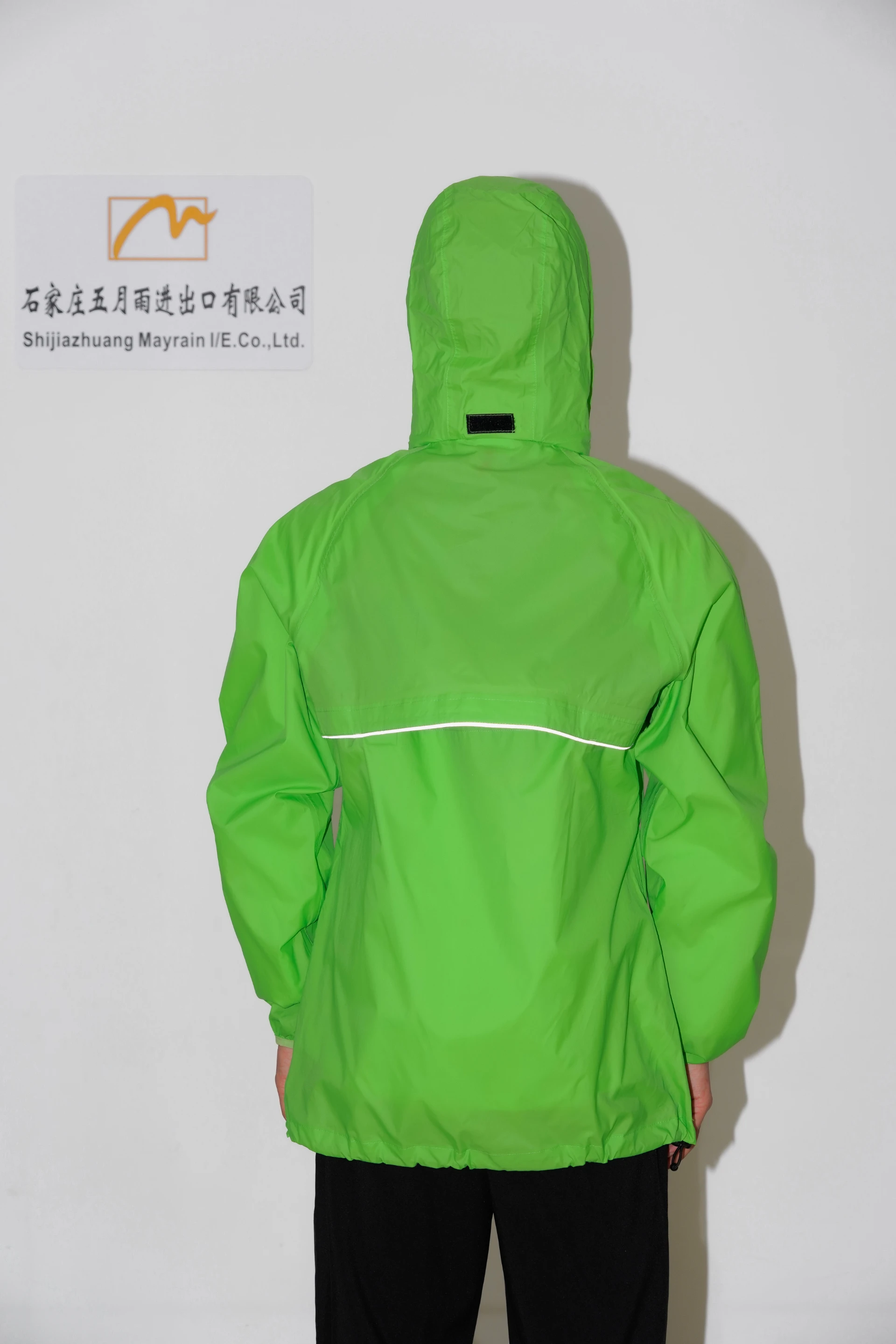 Waterproof Innovation in Modern Men’s Rain Jackets