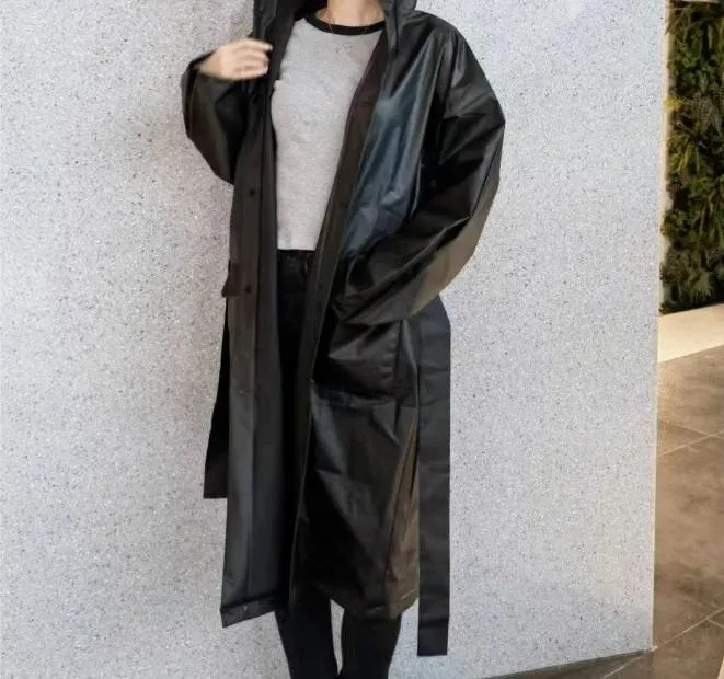 The Ultimate Guide to Stylish and Practical Ladies’ Raincoats