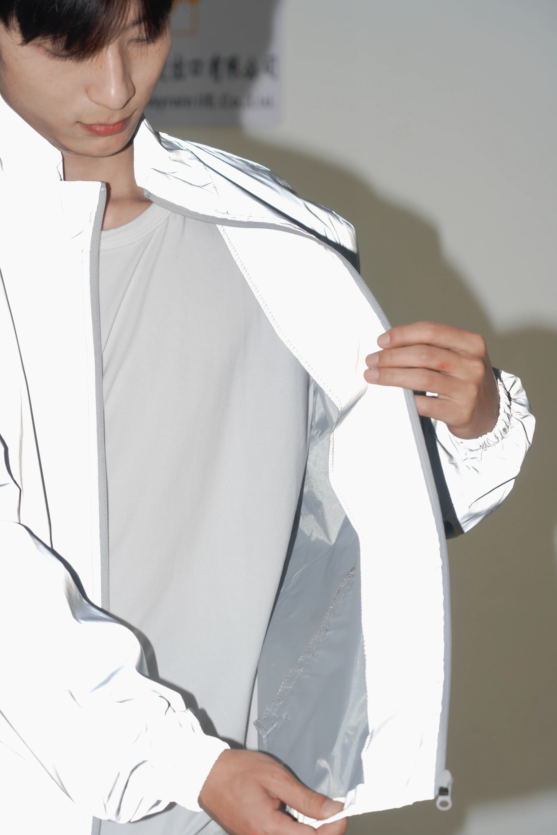 The Ultimate Guide to Bike Rain Coats for Men: Protection, Comfort, and Safety