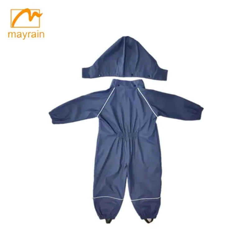 Exploring Opportunities in the Men's Raincoat Market for Business Growth and Innovation