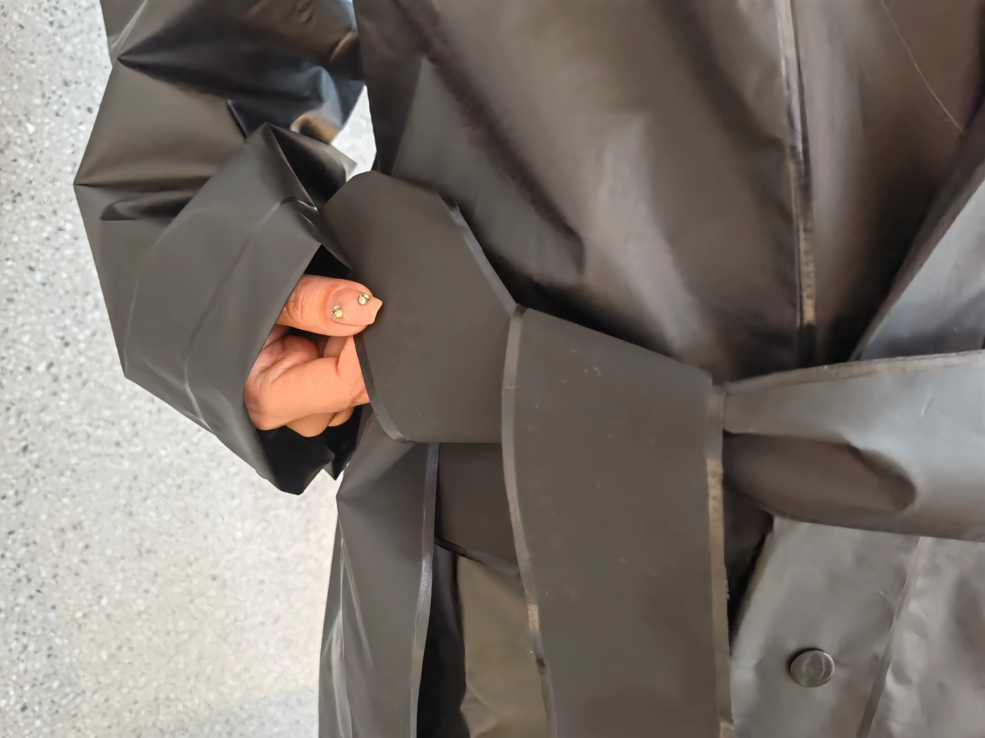 Polyester long raincoat with waterproof zipper windproof outdoor rain coat for adult button cuff Polyester long raincoat with waterproof zipper windproof outdoor rain coat for adult button cuff