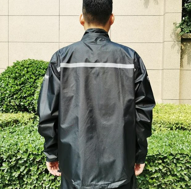 Polyester long raincoat with waterproof zipper windproof outdoor rain coat for adult button cuff