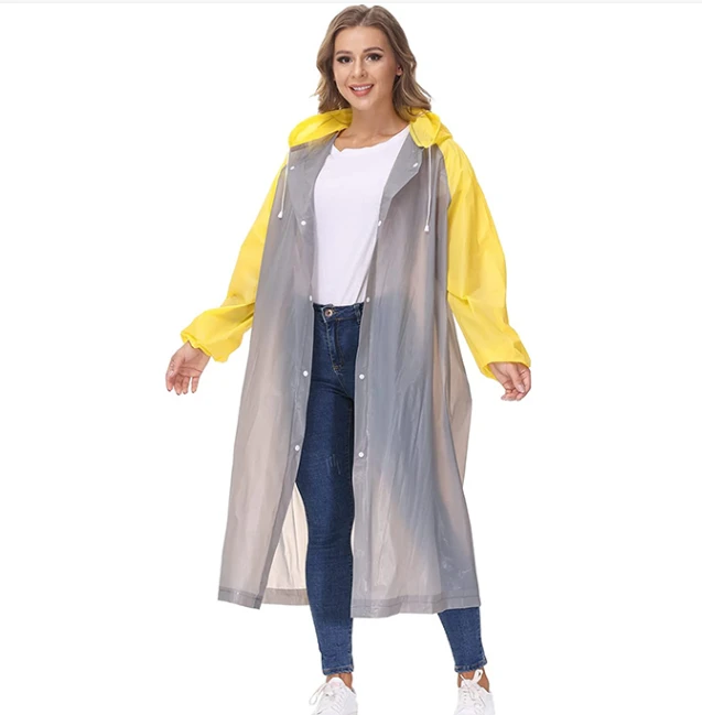 Stylish and Practical: Finding the Perfect Ladies’ Raincoat