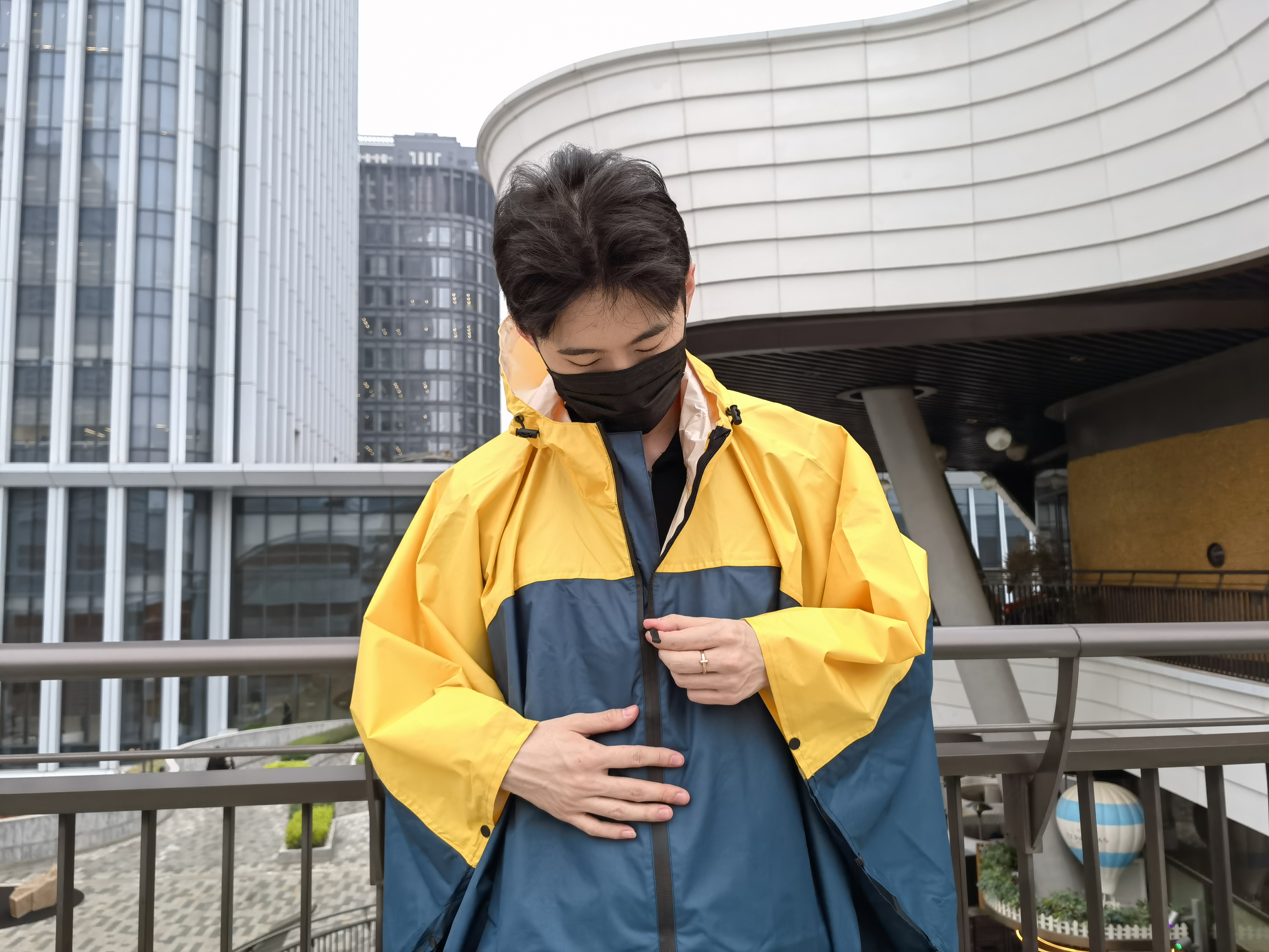 Polyester Rain Poncho Waterproof Raincoat Zipper Flap