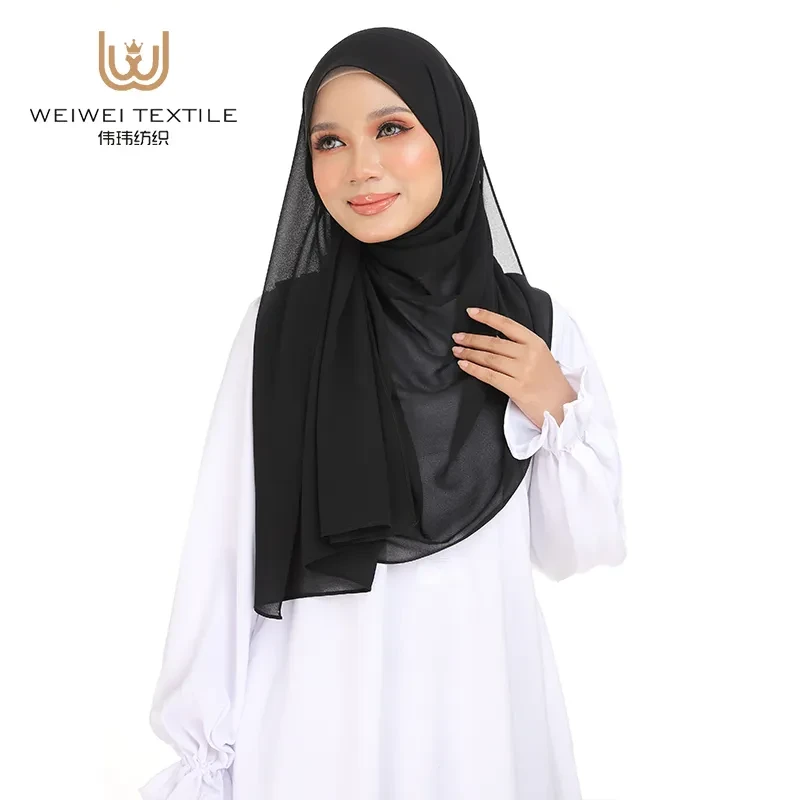 Chiffon Scarves and Hijabs: A Graceful Tradition for Muslim Women