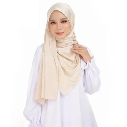 Satin Hijabs as an Expression of Faith in Daily Life