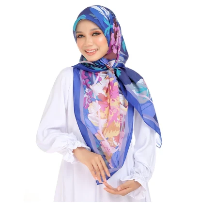 Why Our Voile Scarf Is the Ideal Gift for Muslim Women