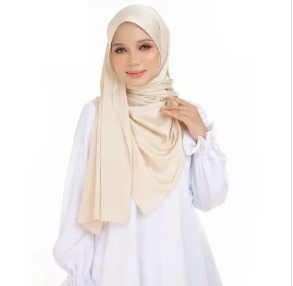 The Versatility of Satin Head Scarves