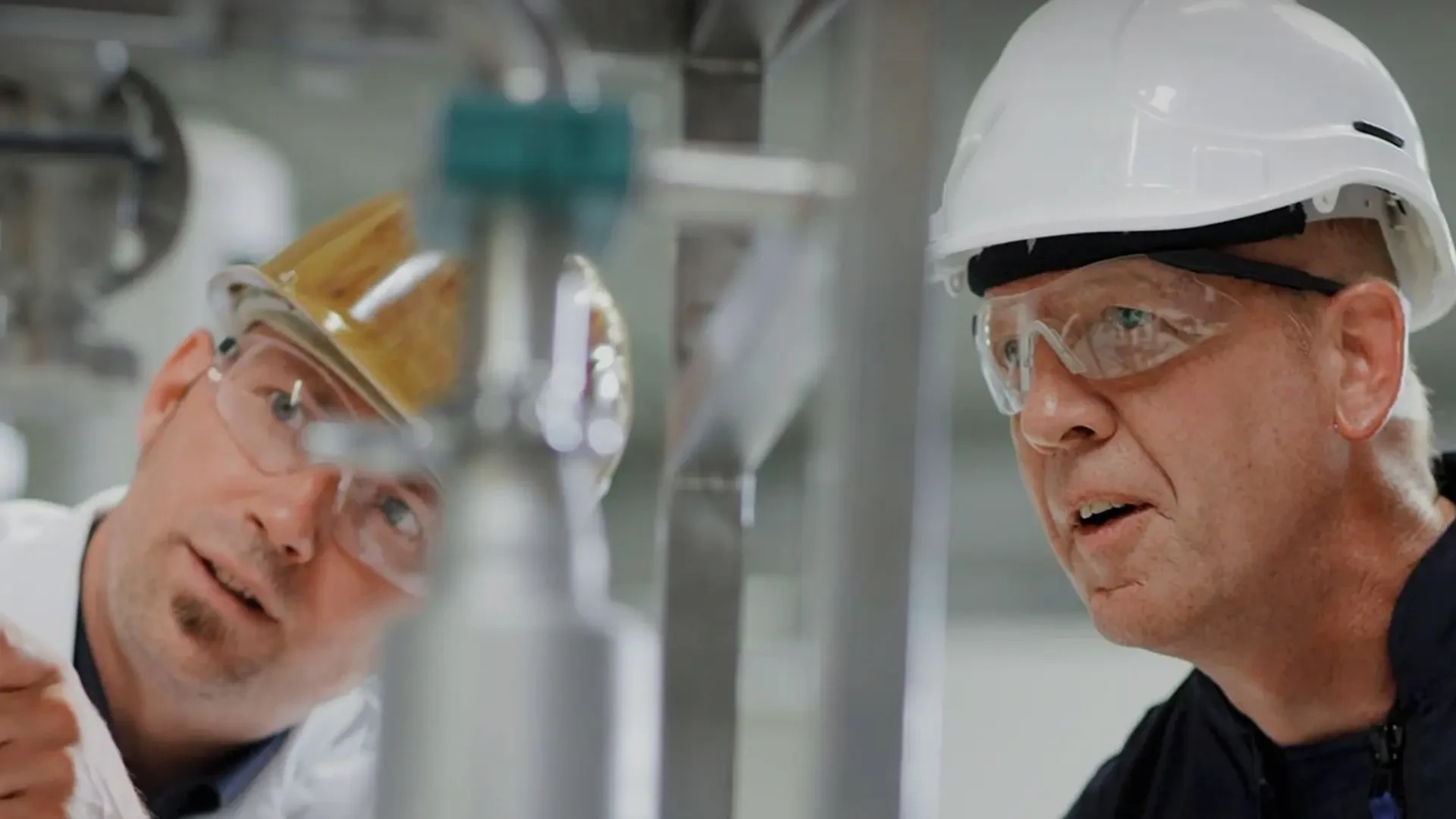 Production Capacity & Certificates<br> GMPC ,ISO22716,CE,COA,MSDS ,TEST REPORT