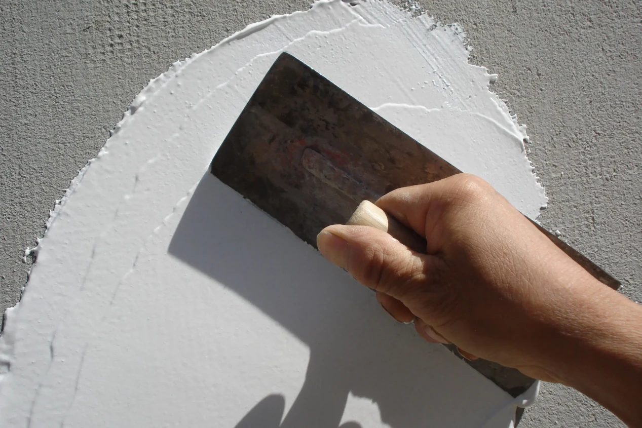 The Essential Role of Retarders and Accelerators in Gypsum Plaster