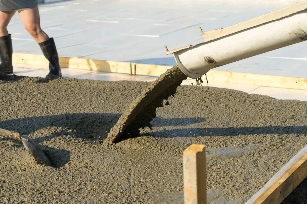 Enhancing Concrete Performance with Water-Reducing Admixtures