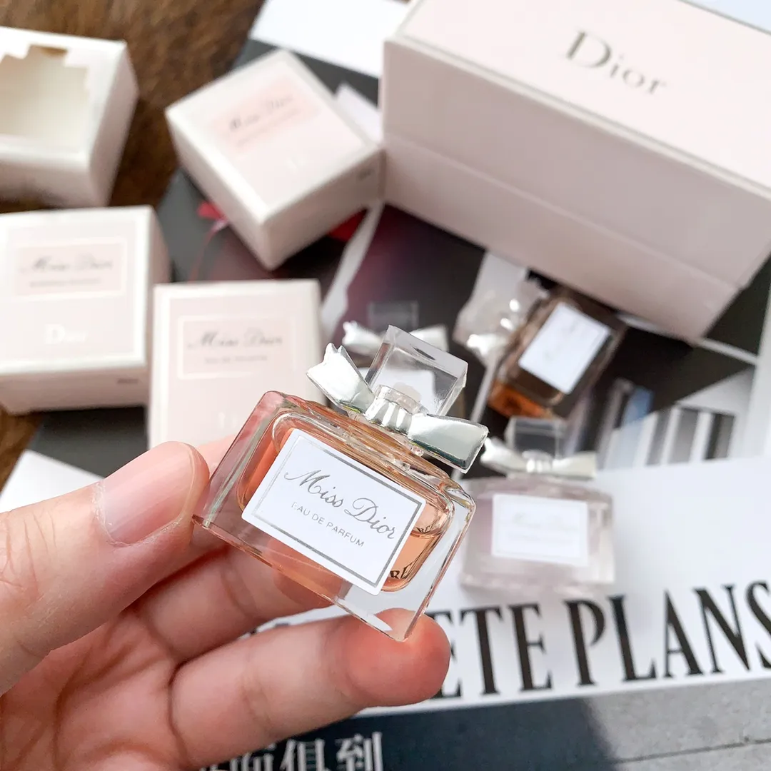 Miss Dior perfume Q Sample Gift Box Miss Dior perfume Q Sample Gift Box