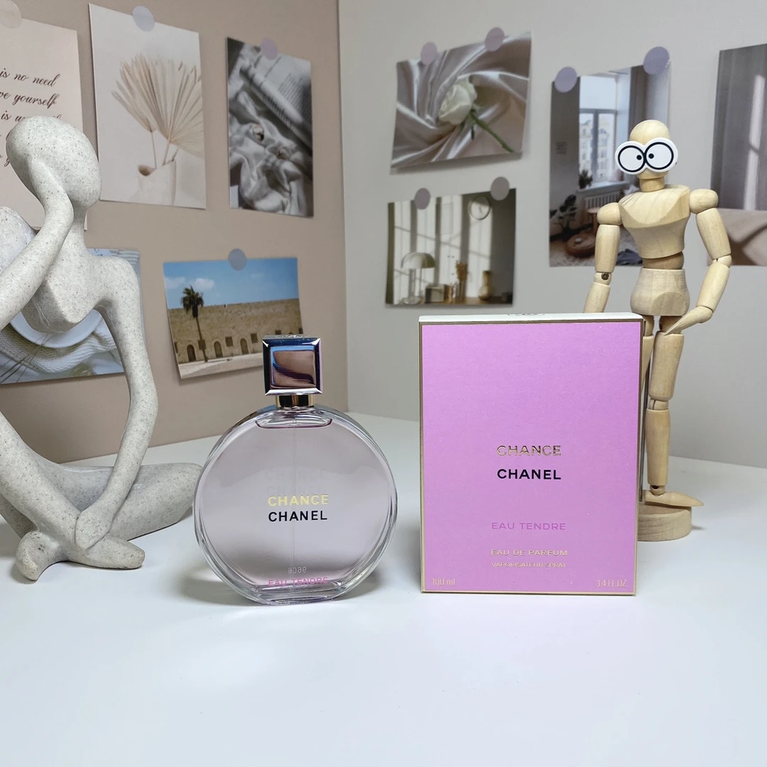 Chanel Iron Cap Powder Meets Strong Fragrance 100ml Chanel Eau Tendre Eau de Parfu