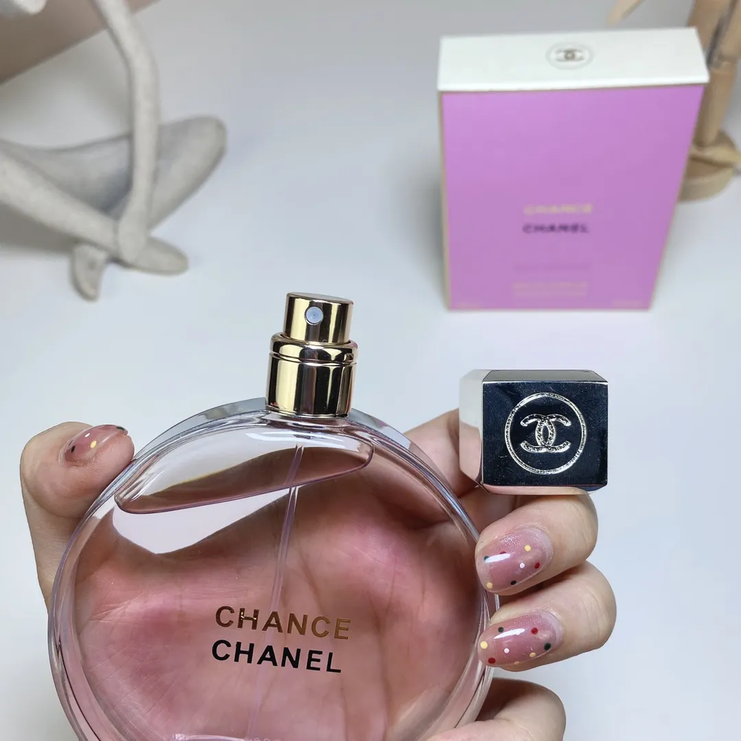 Chanel Iron Cap Powder Meets Strong Fragrance 100ml Chanel Eau Tendre Eau de Parfu