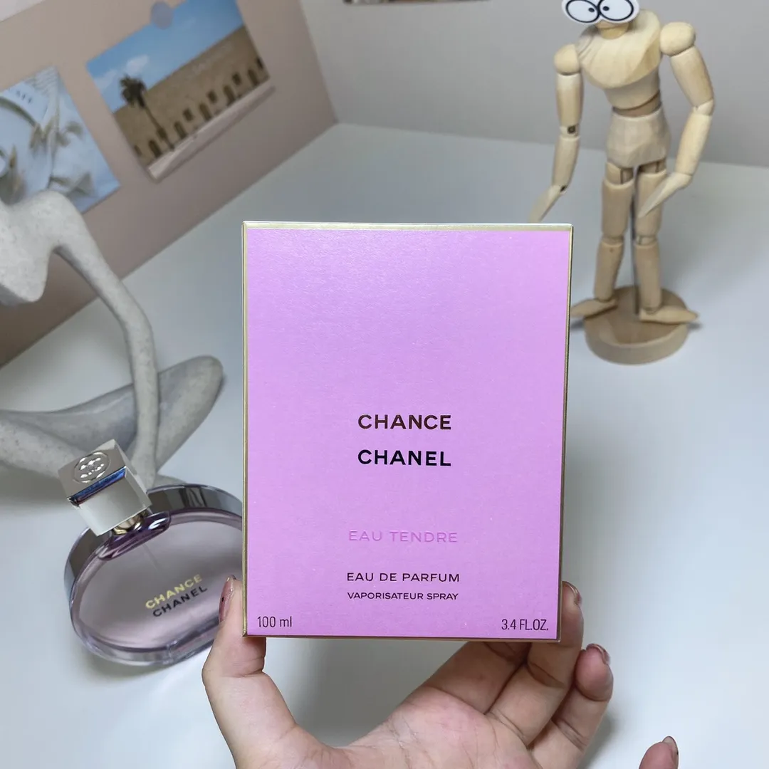 Chanel Iron Cap Powder Meets Strong Fragrance 100ml Chanel Eau Tendre Eau de Parfu