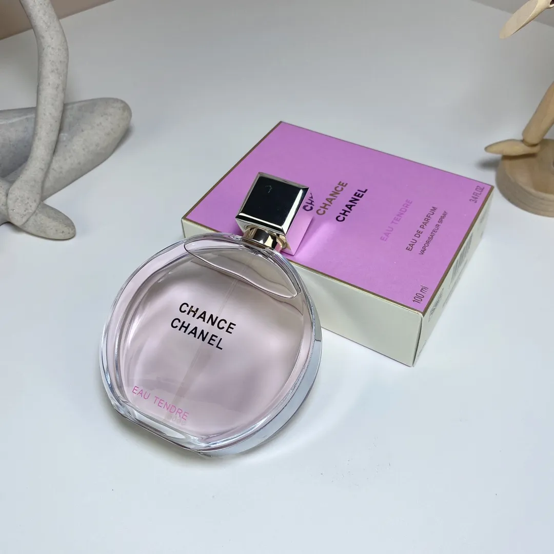 Chanel Iron Cap Powder Meets Strong Fragrance 100ml Chanel Eau Tendre Eau de Parfu