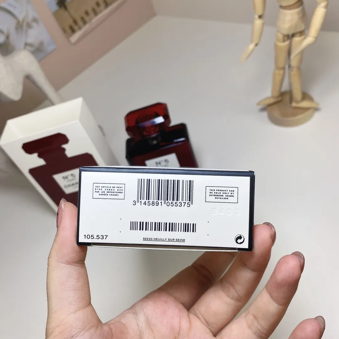 Chanel Light Red No. 5 Water Christmas Limited Edition 100ml Chanel No 5 L'Eau Red Editio