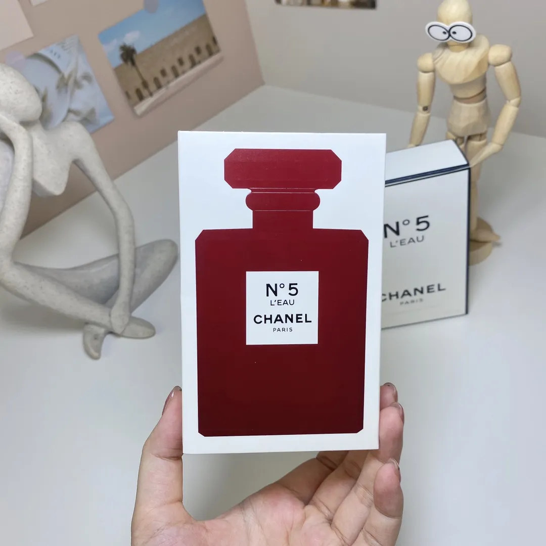 Chanel Light Red No. 5 Water Christmas Limited Edition 100ml Chanel No 5 L'Eau Red Editio