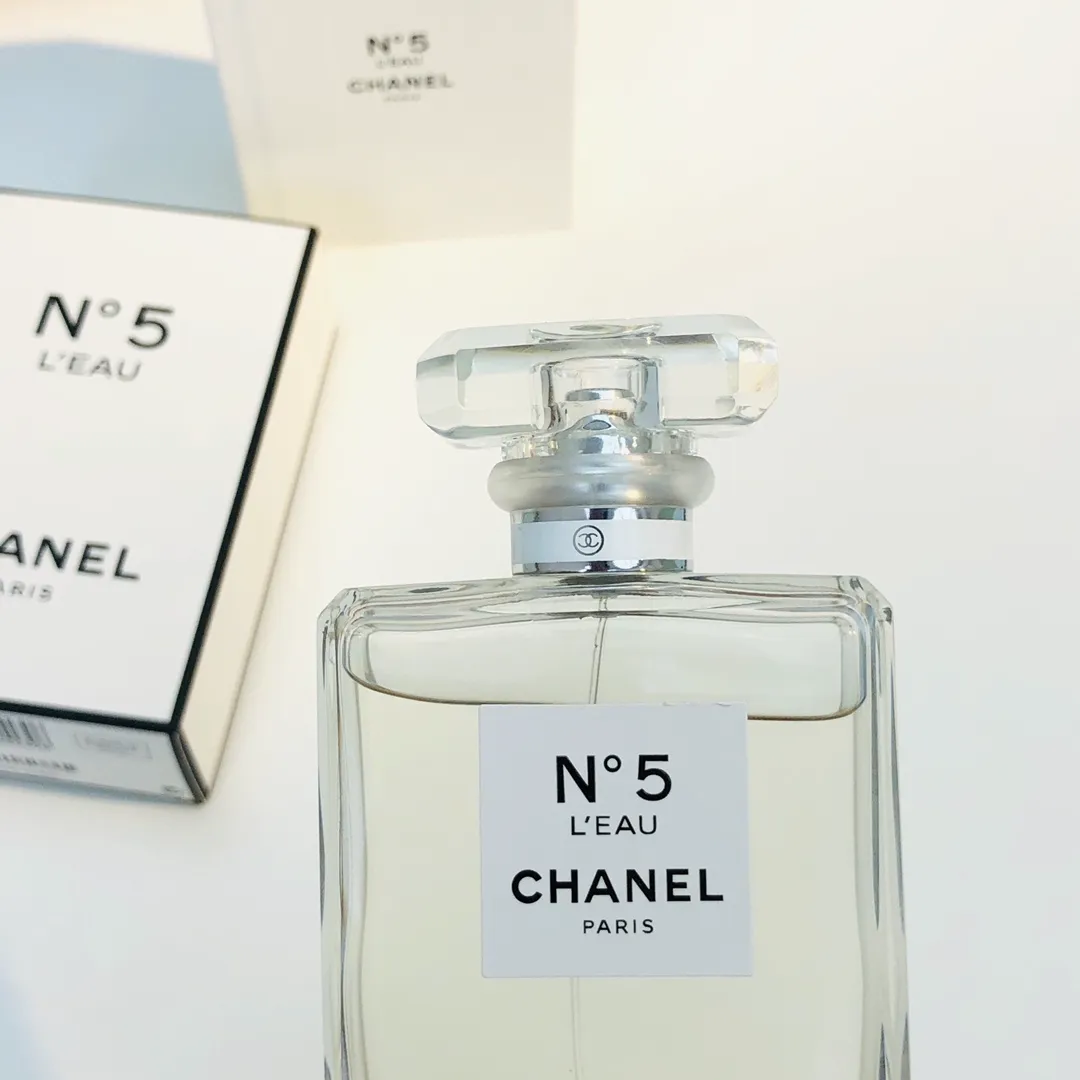 White No.5 Brand New Chanel/Chanel No.5 Water
