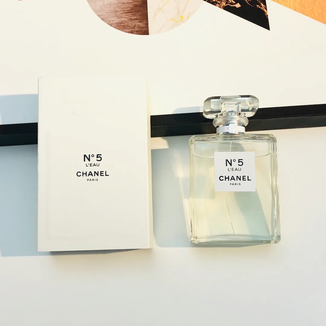 White No.5 Brand New Chanel/Chanel No.5 Water