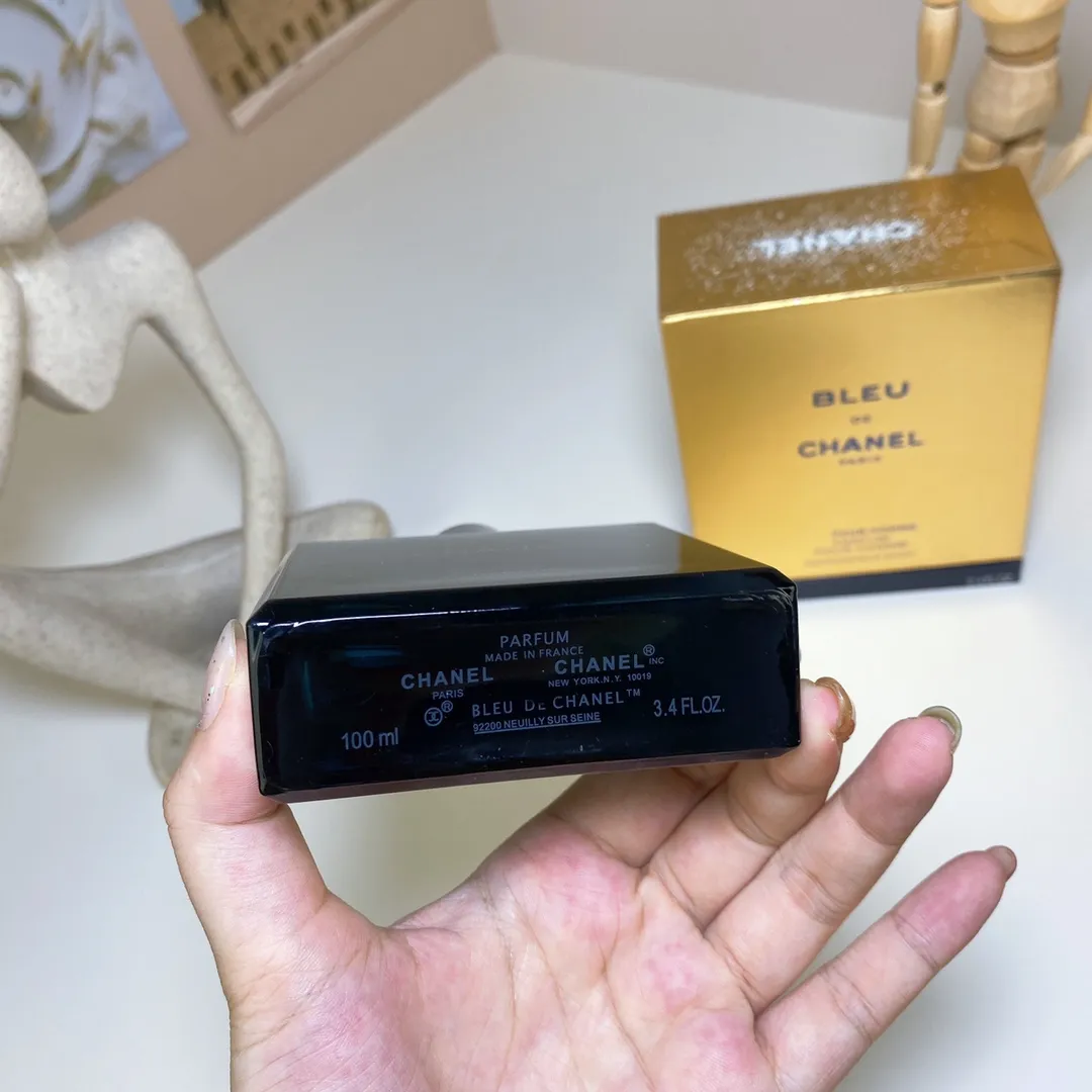 Chanel Wooden Box Blue Essence 100ml: Authentic Gift?