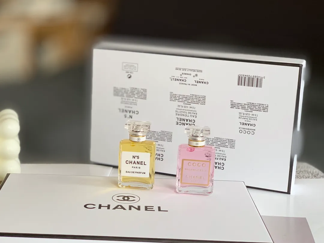 Chanel Five Piece Set Q Edition White Gift Box
