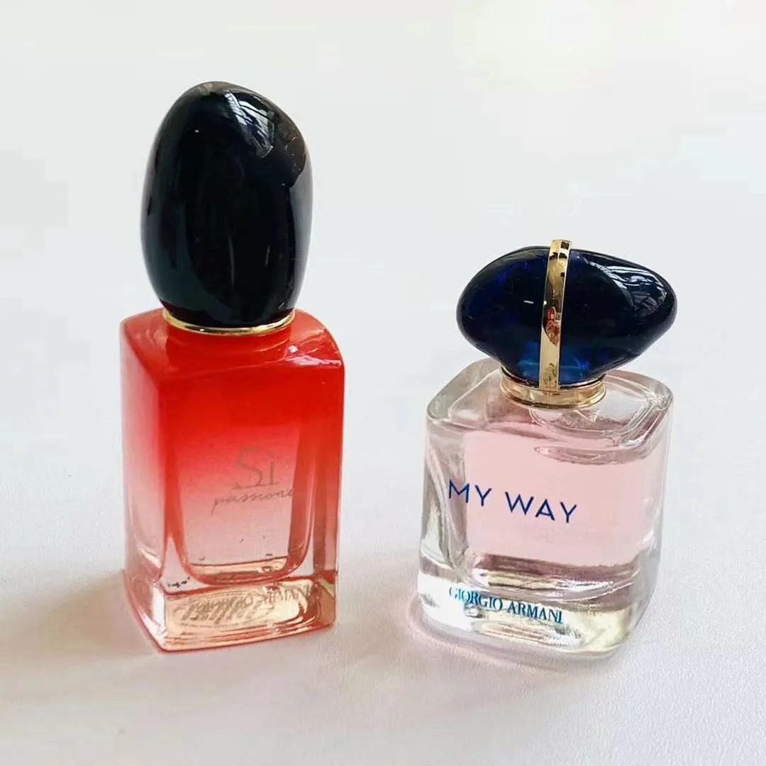 12 Piece Perfume Sample Set