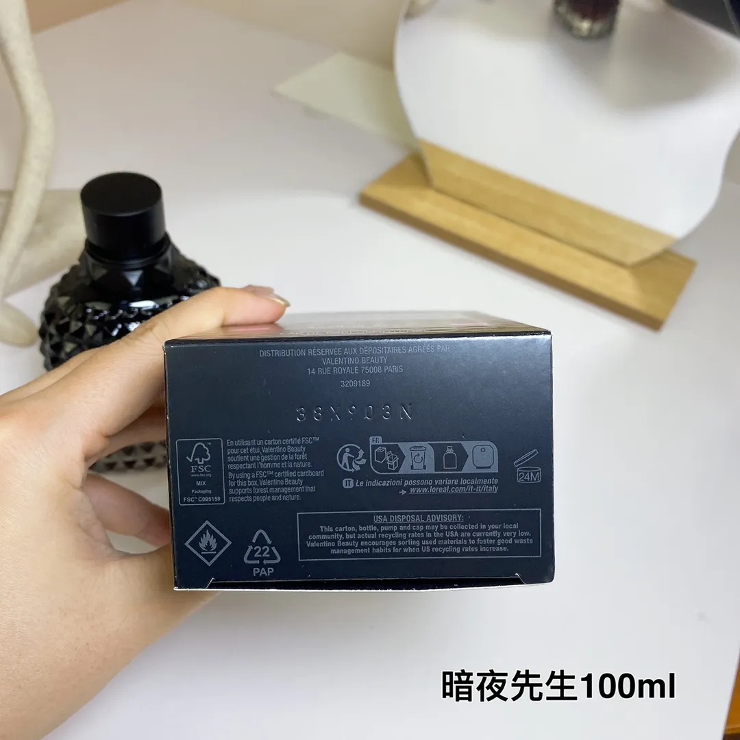 Valentino Roman Men's Warm Edition/Mr. Dark Night 100ml