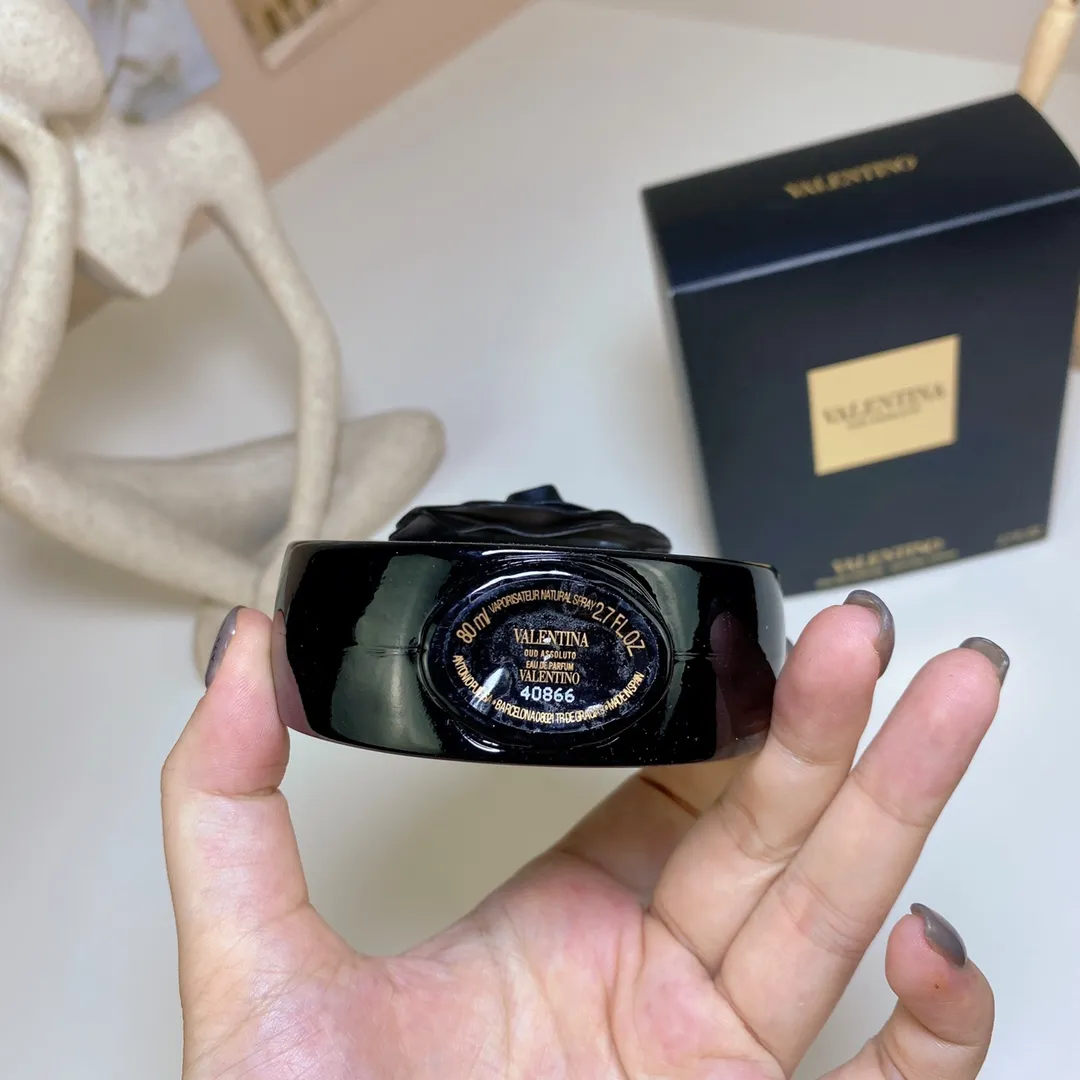 Valentino Black Carved Ebony Essence 80ml