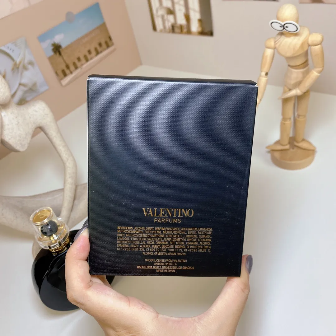 Valentino Black Carved Ebony Essence 80ml