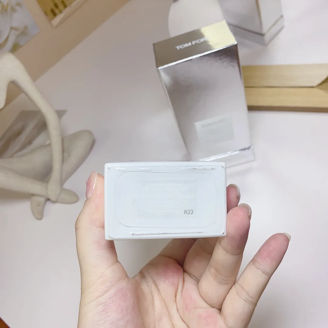 TOM FORD SOLEIL NEIGE, Tom Ford Snow Reflects Flowing Light, Ice and Snow Sun 100ml