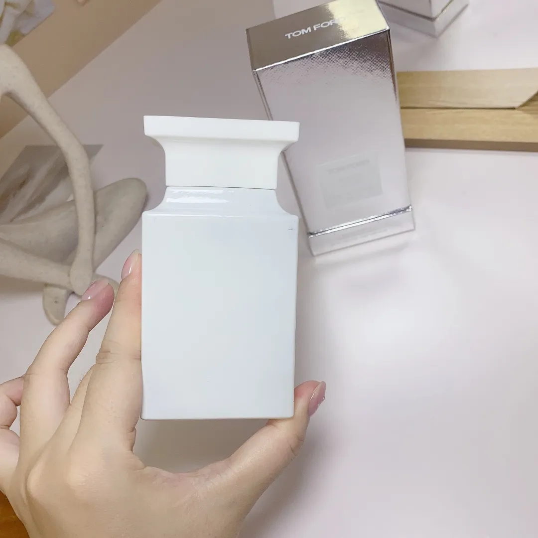 TOM FORD SOLEIL NEIGE, Tom Ford Snow Reflects Flowing Light, Ice and Snow Sun 100ml