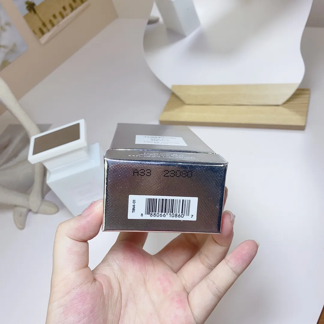 TOM FORD SOLEIL NEIGE, Tom Ford Snow Reflects Flowing Light, Ice and Snow Sun 100ml