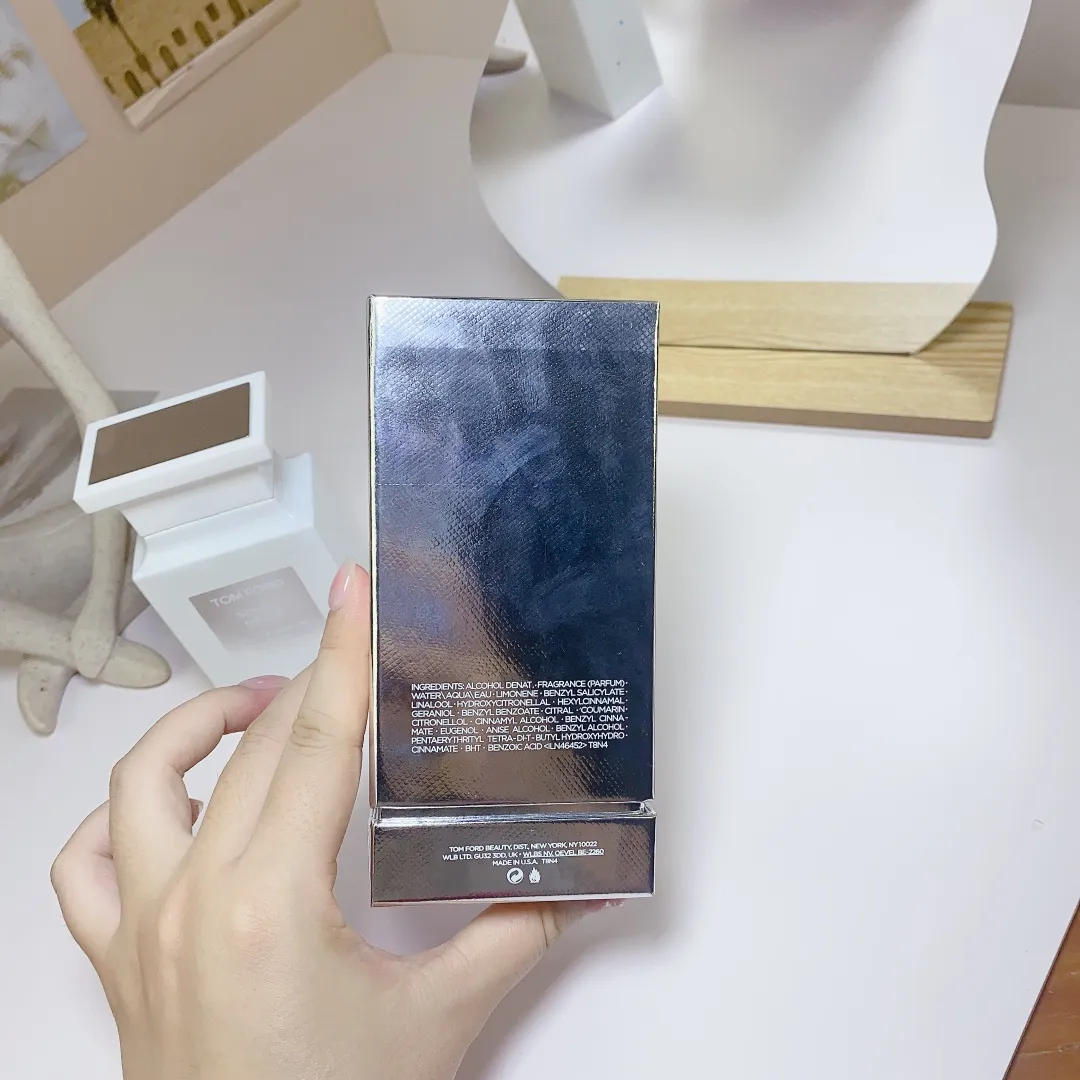 TOM FORD SOLEIL NEIGE, Tom Ford Snow Reflects Flowing Light, Ice and Snow Sun 100ml