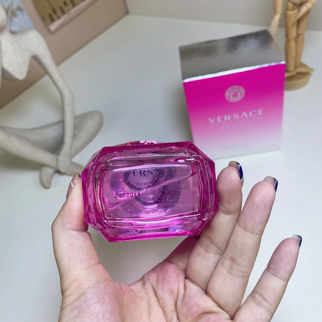 Versace New Packaging Cushion Rose Red Diamond Fragrant Love Crystal Essence) 90ml