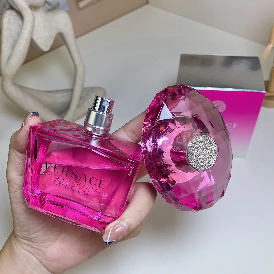 Versace New Packaging Cushion Rose Red Diamond Fragrant Love Crystal Essence) 90ml