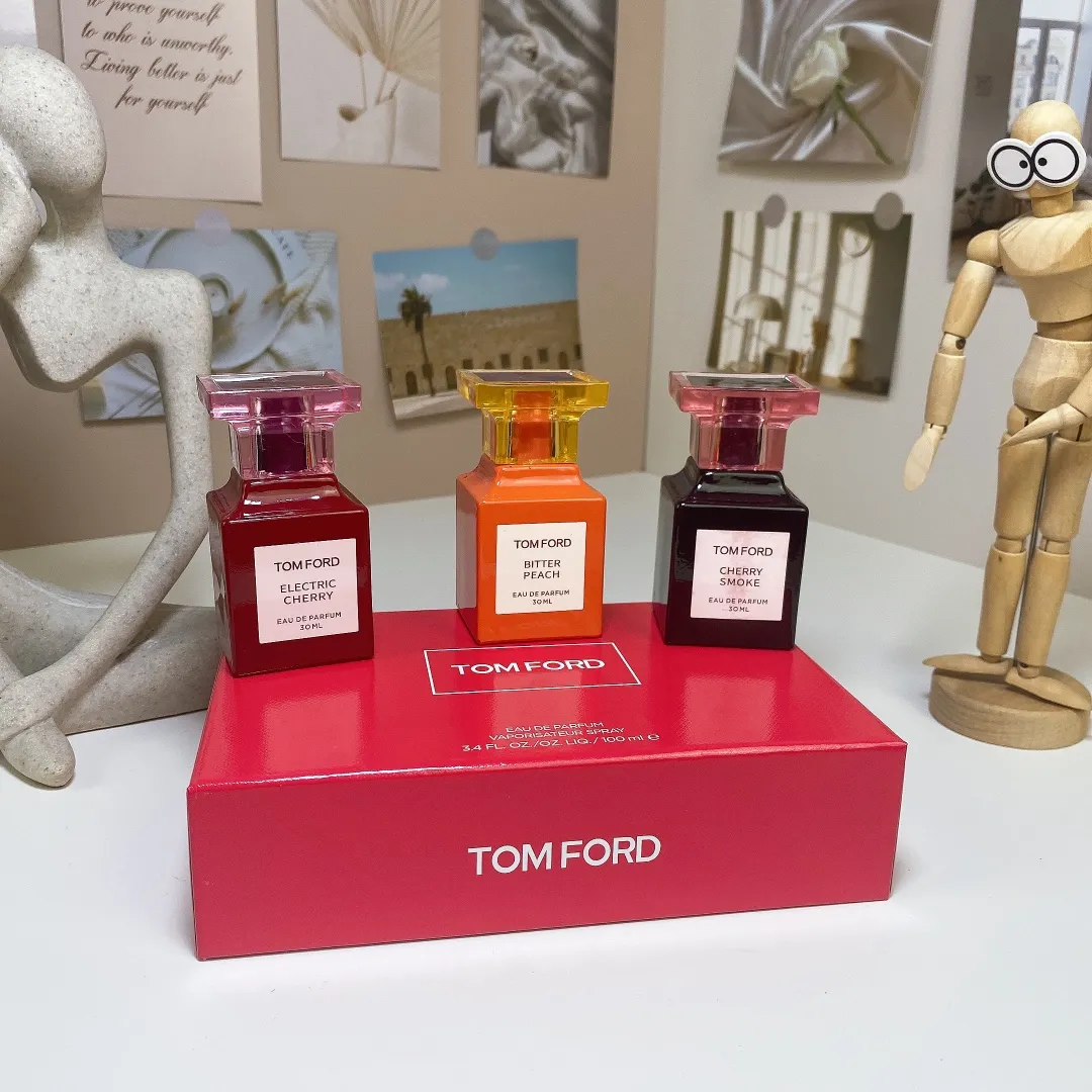 Tom Ford Red Box Sample Set Of 30ml * 3 Pieces, With Nozzle