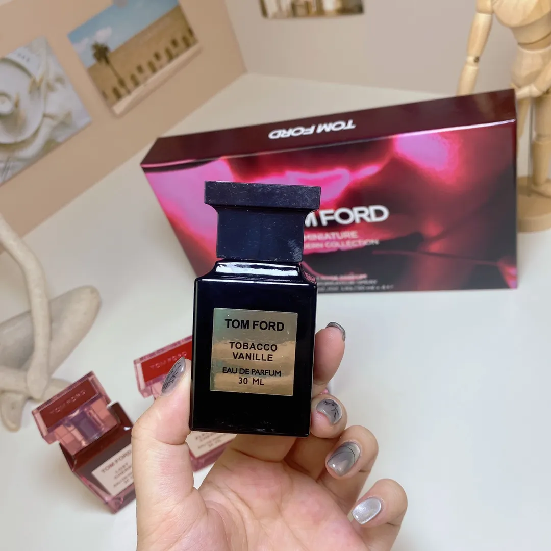 Tom Ford Cherry Sample Four Piece Set 30ml x 4 pieces, with nozzle