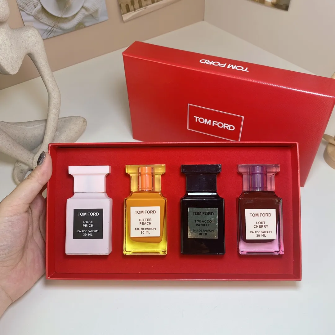 Tom Ford sample set of 4 pieces, 30ml x, with nozzle