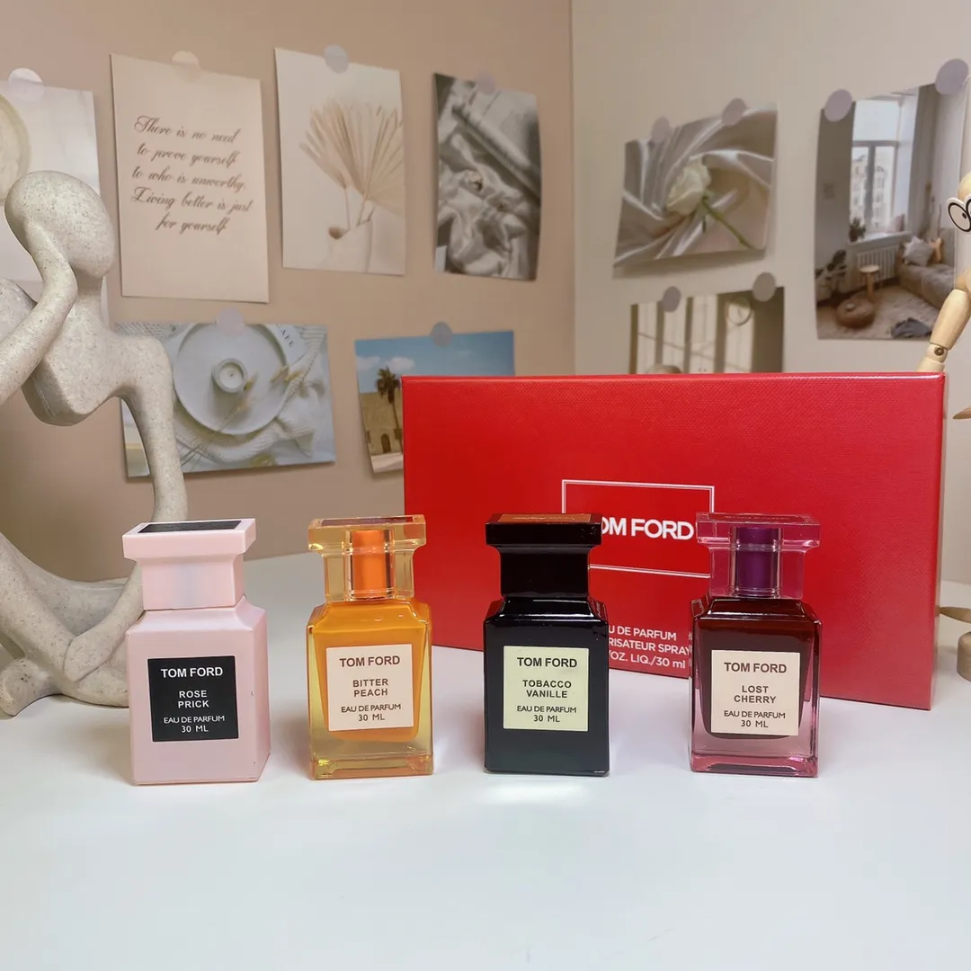 Tom Ford sample set of 4 pieces, 30ml x, with nozzle