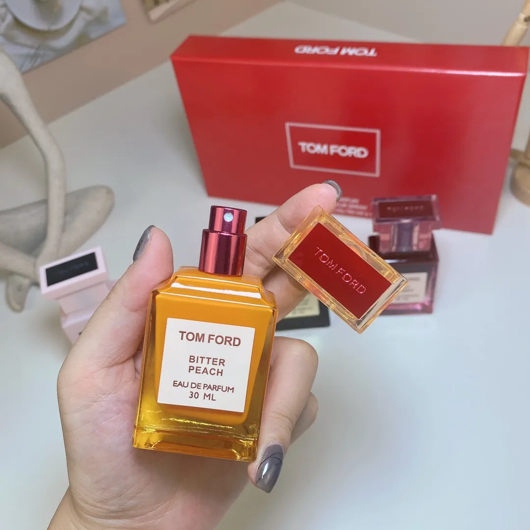 Tom Ford sample set of 4 pieces, 30ml x, with nozzle