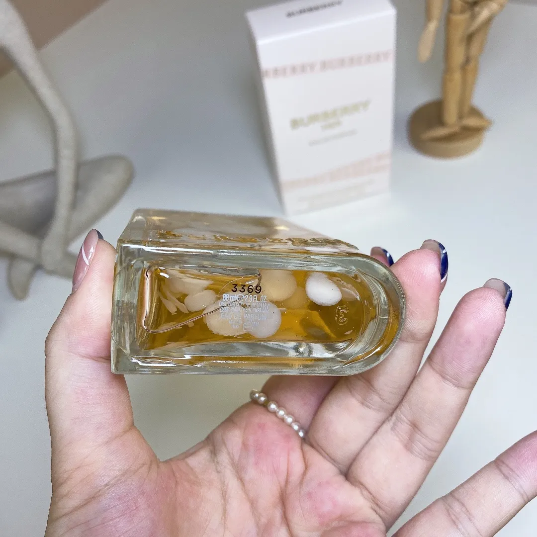 Burberry Flower And Her Floral Version Edp Women's Strong Perfume 88ml