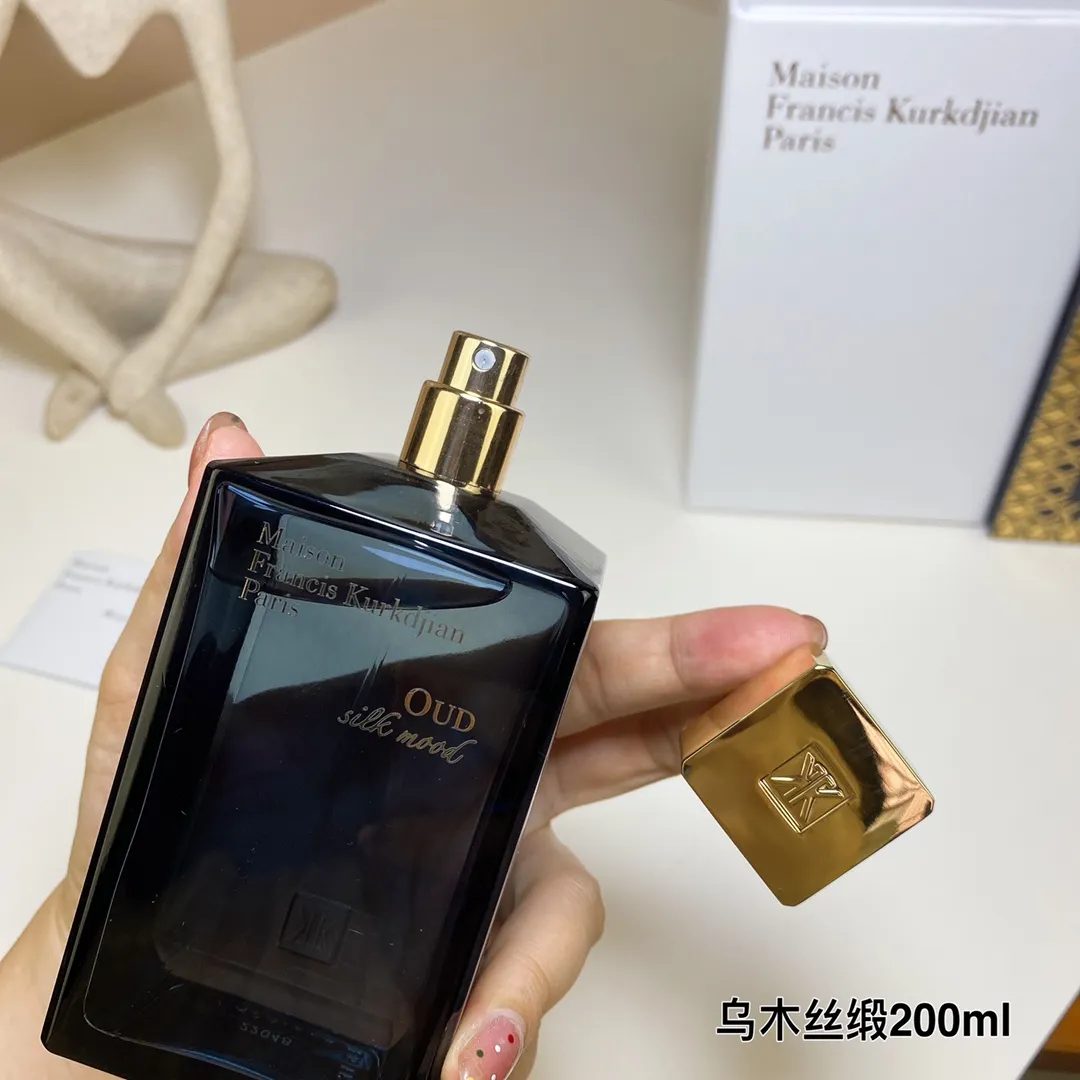 Maison Francis Kurkdjian Oud Satin Mood 200ml