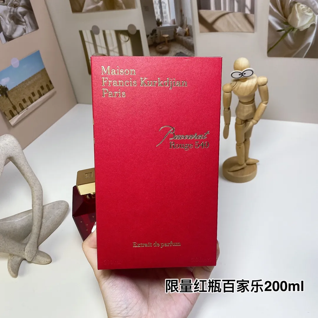 Maison Francis Kurkdjian Baccarat Rouge 540 Extrait Li 200ml