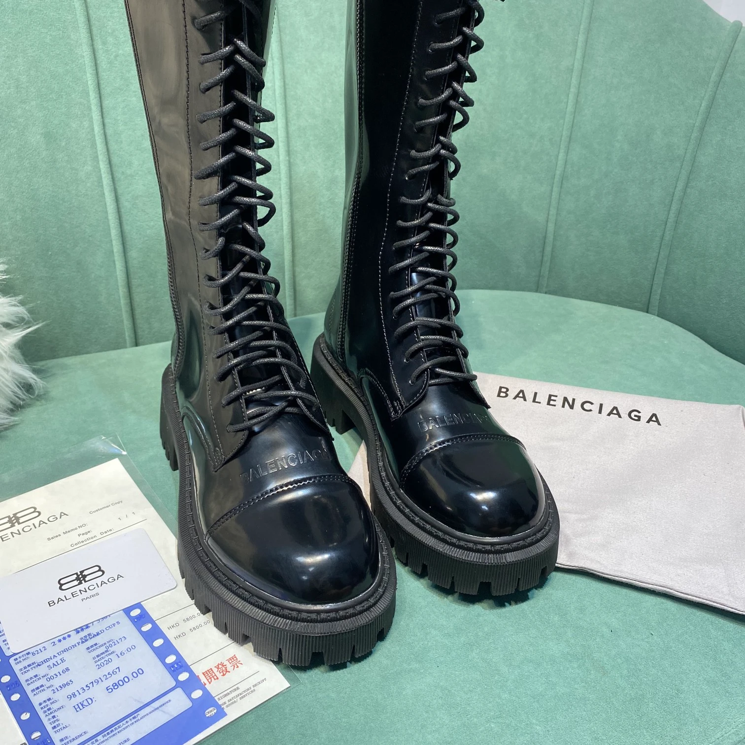 101210knee-high boots