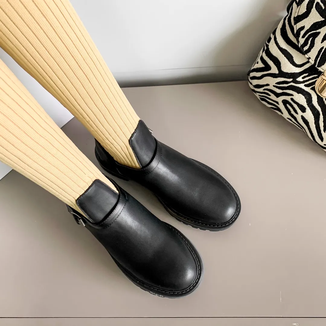 109060knee-high boots